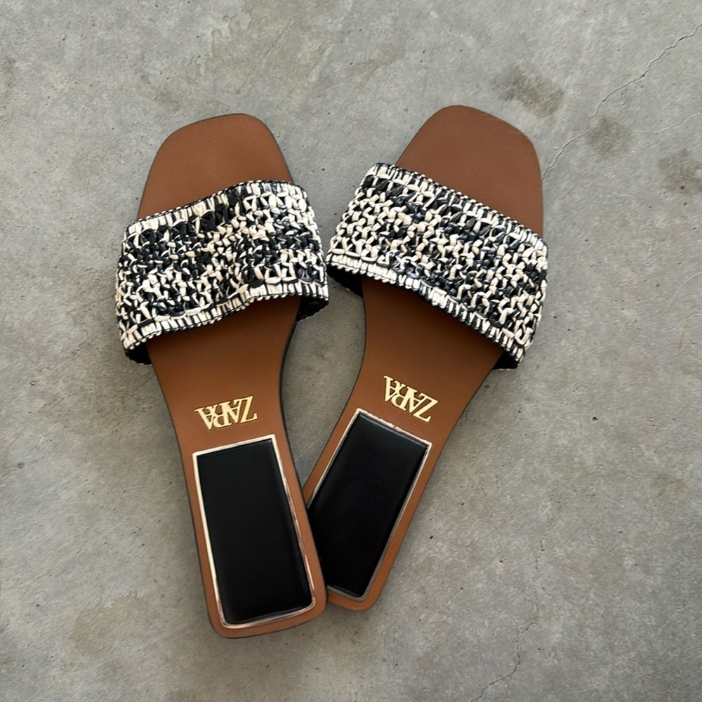 Zara flats